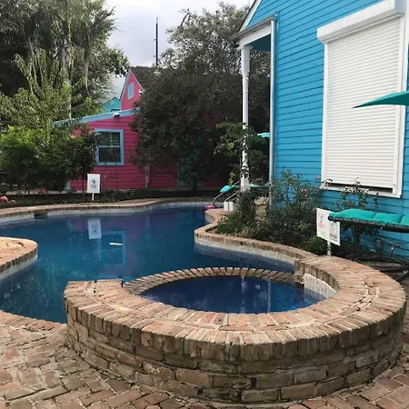 4 Bedroom - Sleeps 8! Best Location Next To Bourbon Street! New Orleans Exterior photo