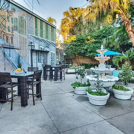 4 Bedroom - Sleeps 8! Best Location Next To Bourbon Street! New Orleans Exterior photo