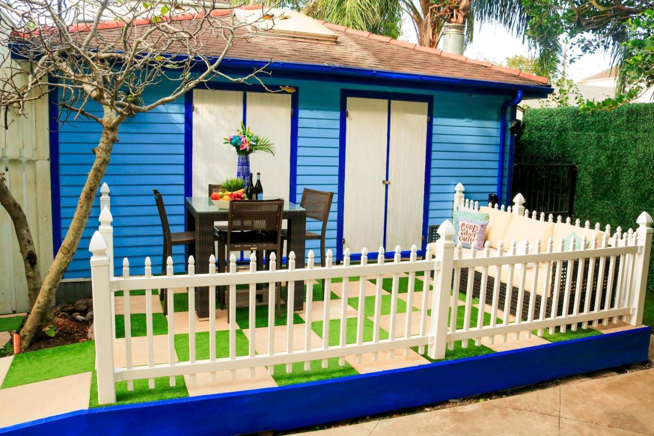 Villa 4 Bedroom - Sleeps 8! Location Next To Bourbon Street! New Orleans