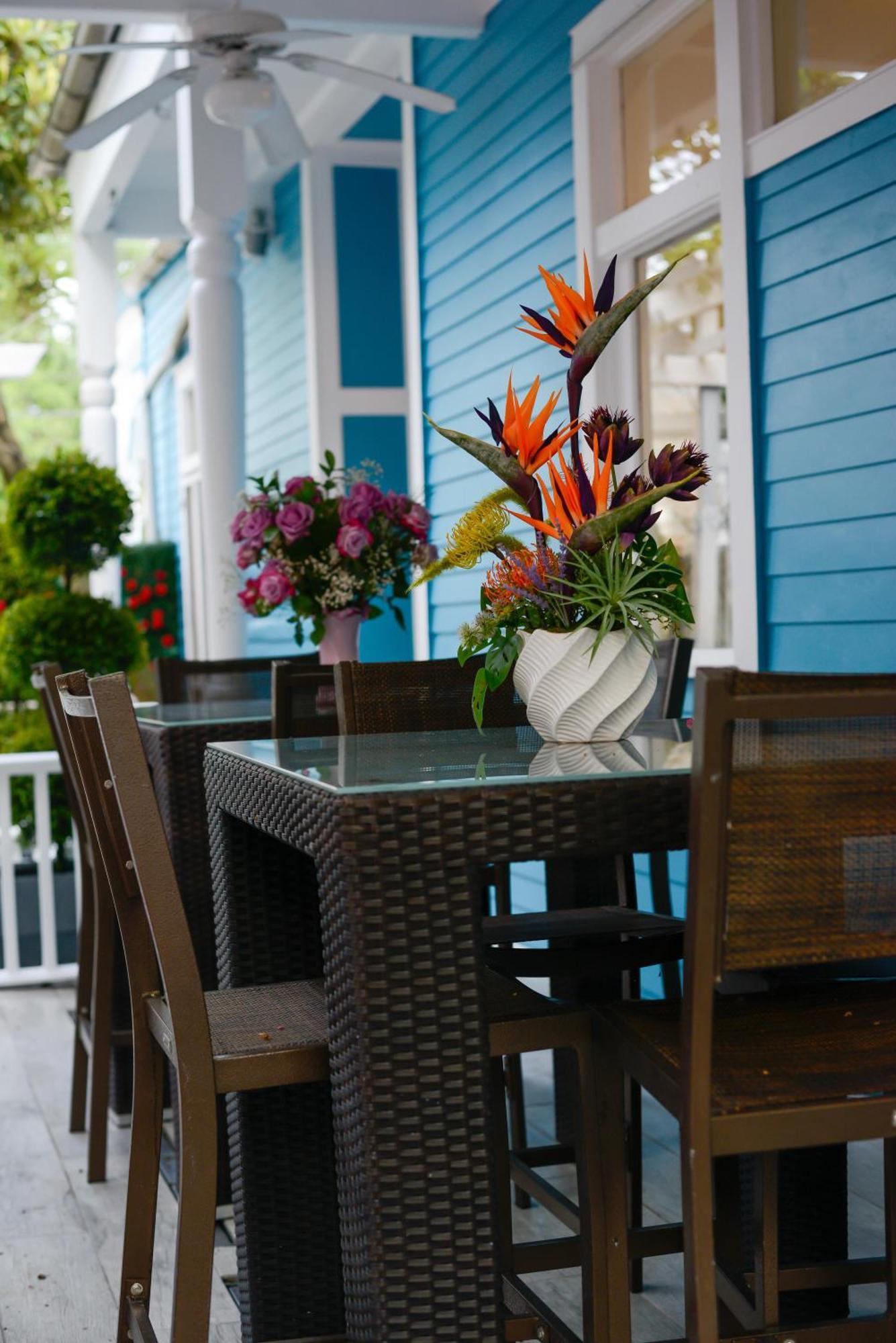 Villa 4 Bedroom - Sleeps 8! Location Next To Bourbon Street!