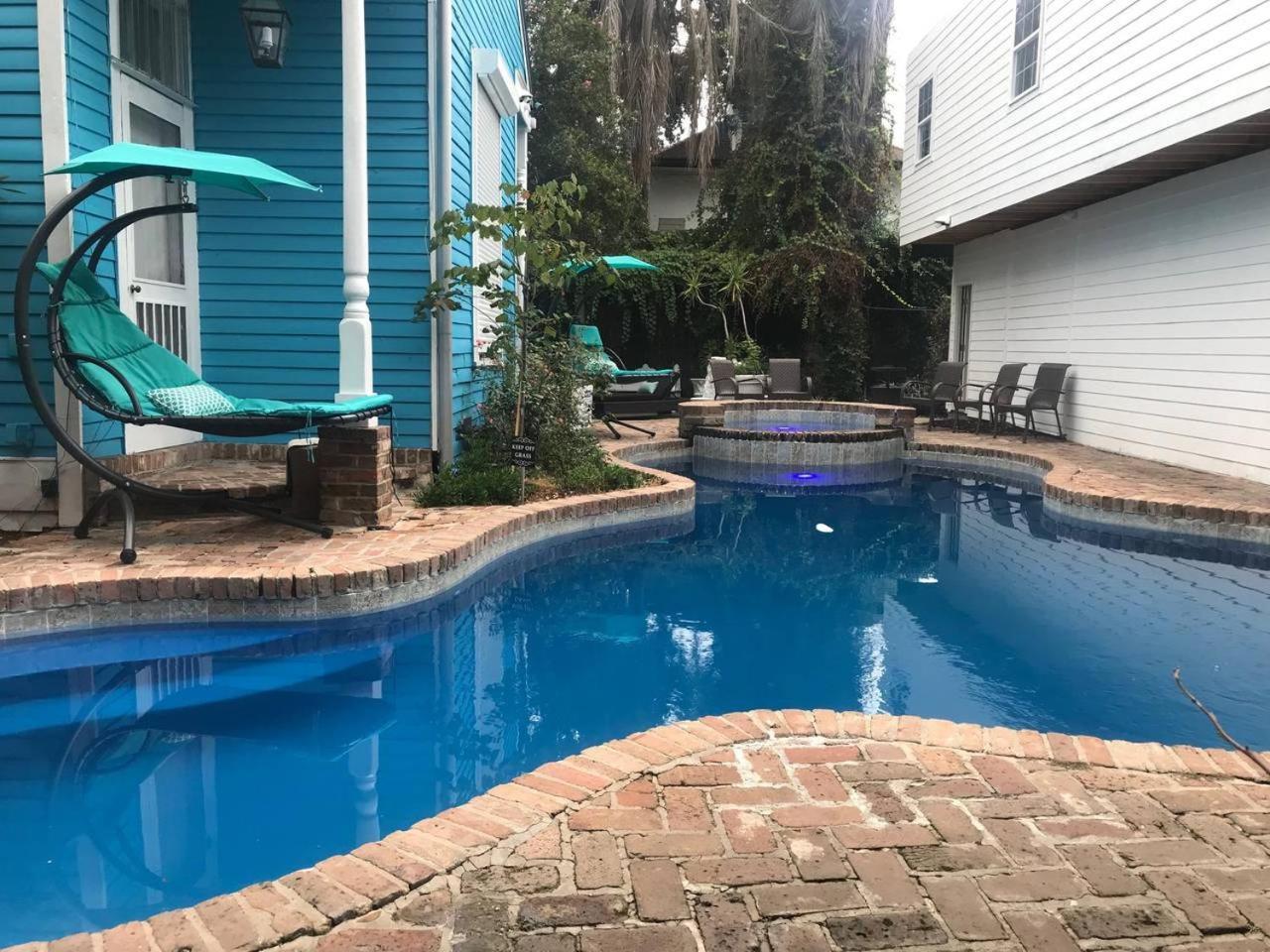 4 Bedroom - Sleeps 8! Location Next To Bourbon Street! Villa New Orleans