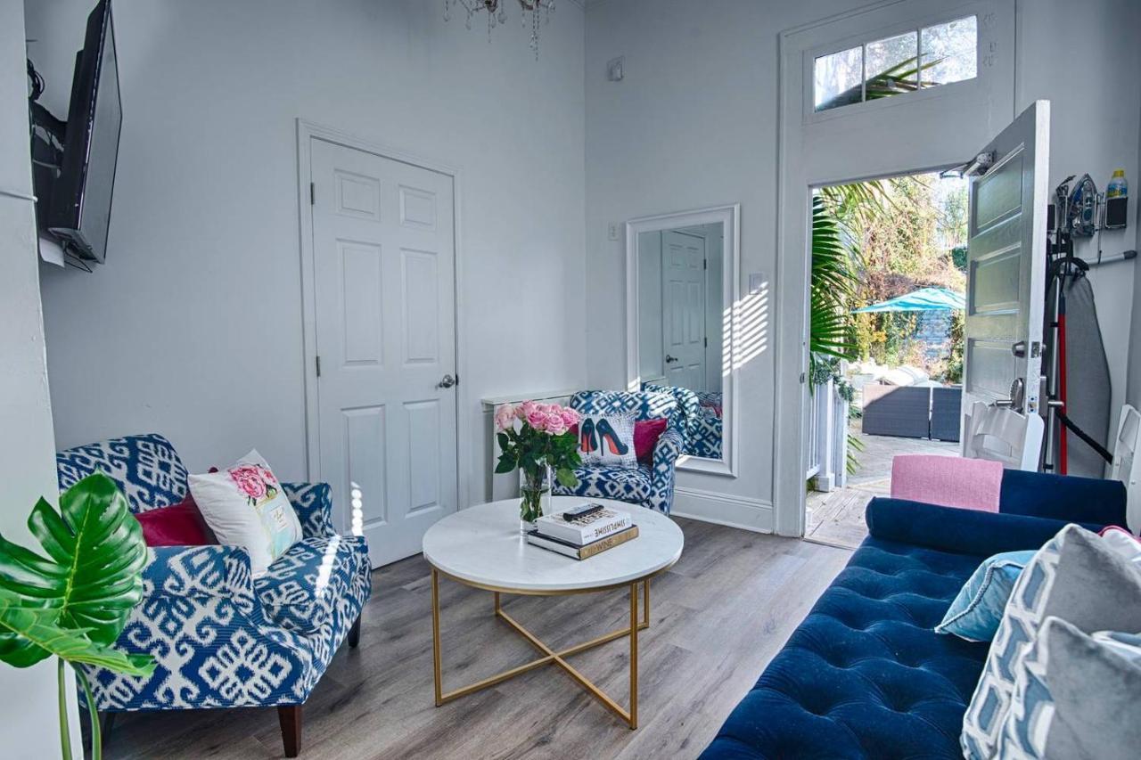 Villa 4 Bedroom - Sleeps 8! Location Next To Bourbon Street! New Orleans