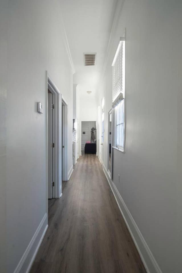 Villa 4 Bedroom - Sleeps 8! Location Next To Bourbon Street! New Orleans