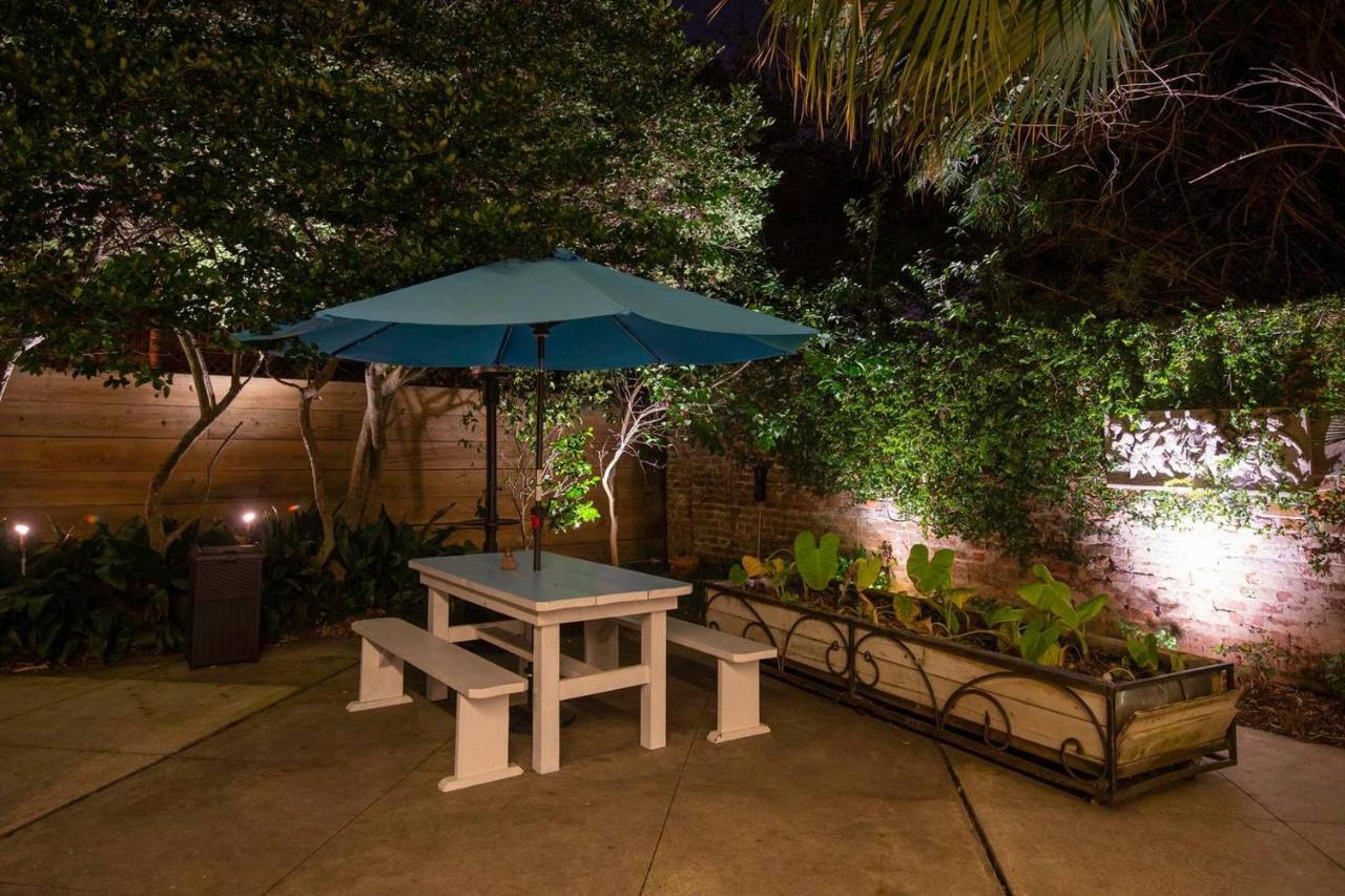 Villa 4 Bedroom - Sleeps 8! Location Next To Bourbon Street! New Orleans